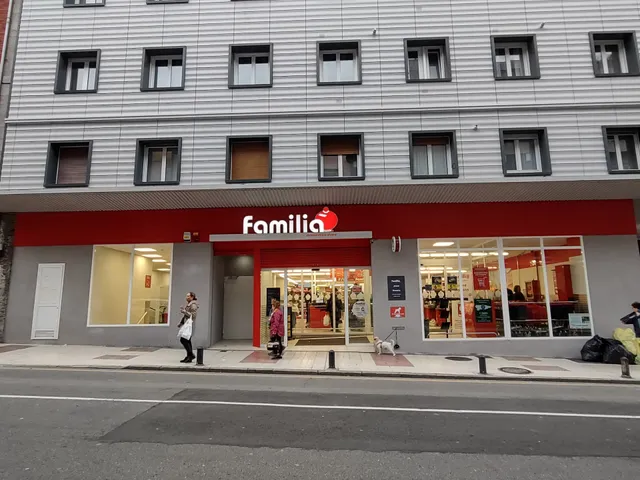 Autoservicios Familia