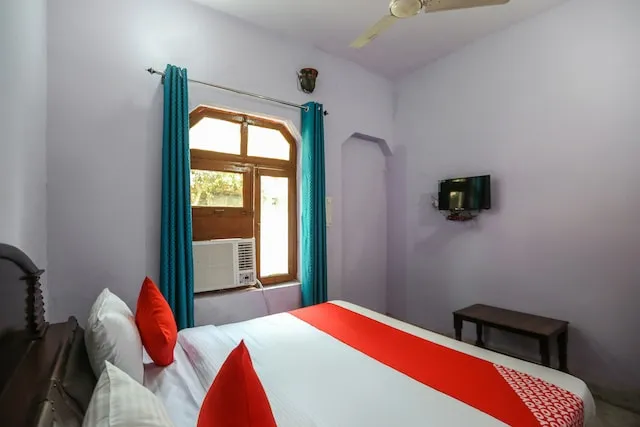 OYO 63352 Hotel Gadhpuri