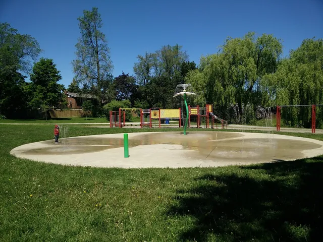 Stephen Leacock Park