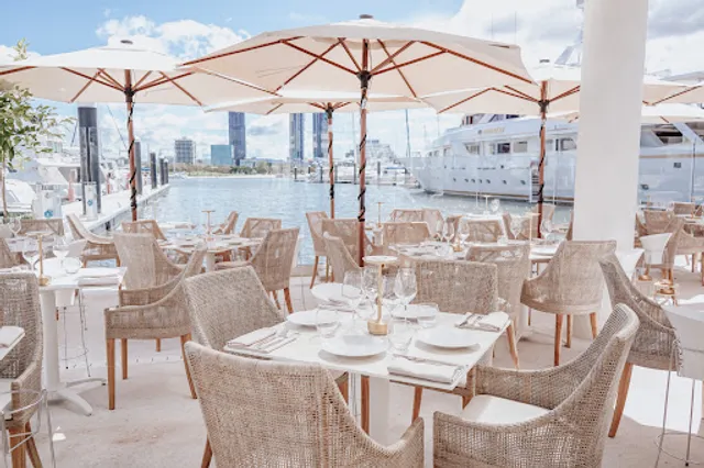 MĀRE Restaurant by La Luna