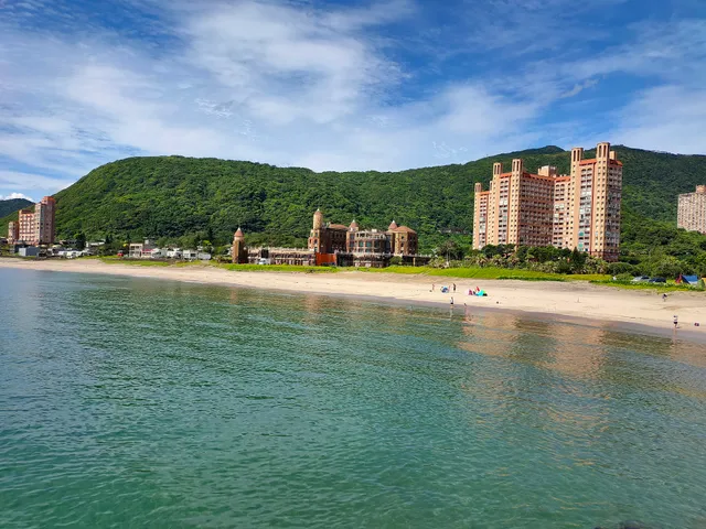 翡翠灣海水浴場