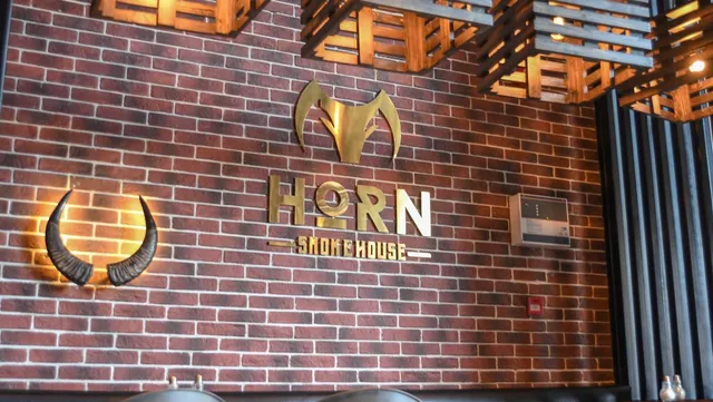 HORN SMOKEHOUSE