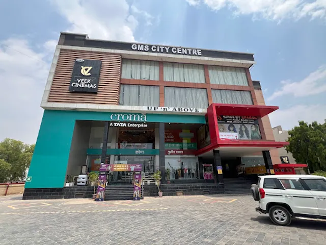 UP N ABOVE l BEST RESTAURENT IN SATNA