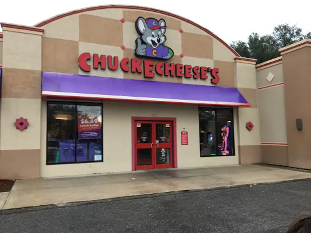 Chuck E. Cheese