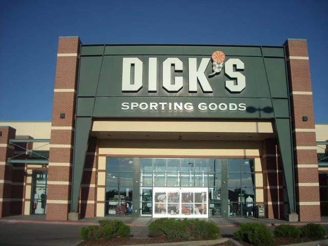 DICK'S Sporting Goods