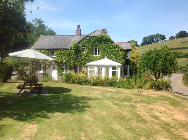 Pont y Garth Holiday Cottages