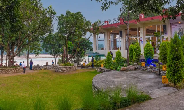 La Perle River Resorts