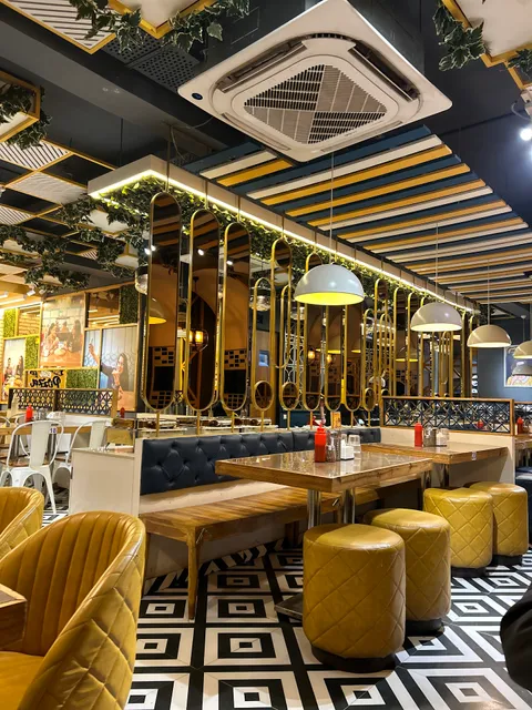 Papa Louie's Pizza Himmatnagar