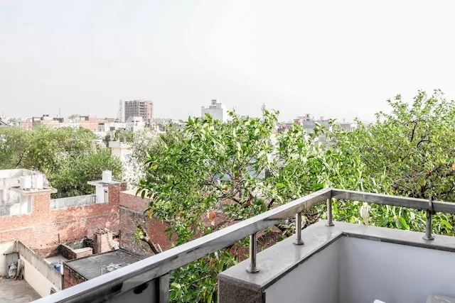 Collection O Hotel Day & Night