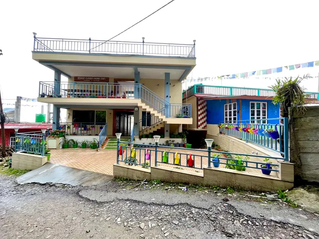 Rishop Clouds (Homestay)