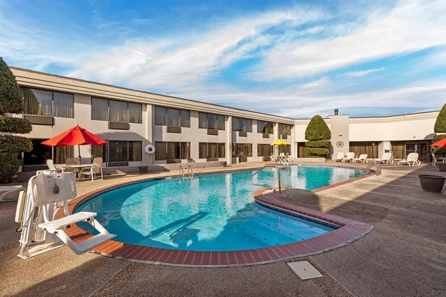 Best Western Plus Madison-Huntsville Hotel
