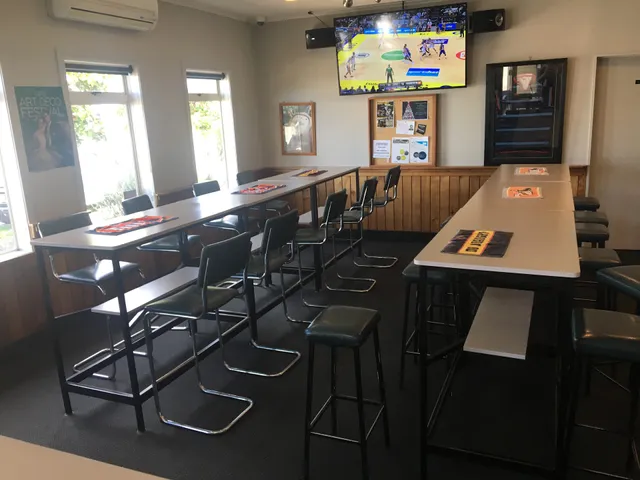 Bay View Hotel & Holiday Park