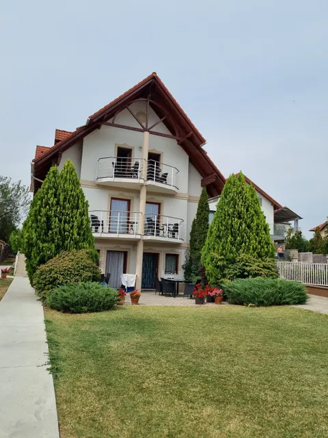 Anita - Apartmanház