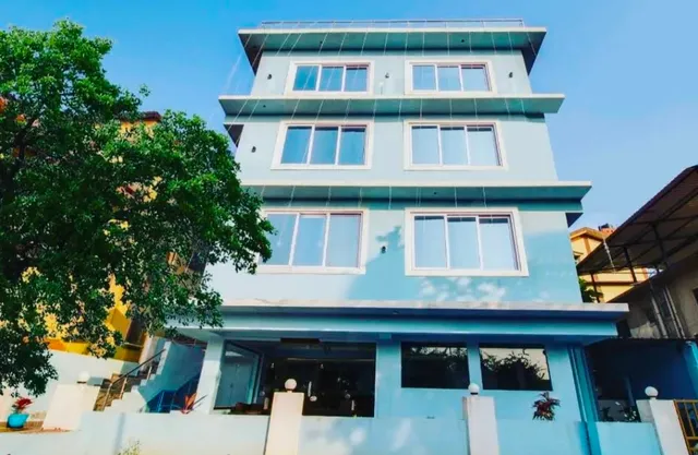 OYO 704042 Hotel Springs