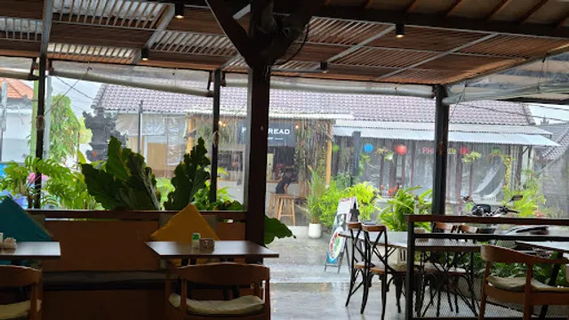 Megumi Coffee & Eatery