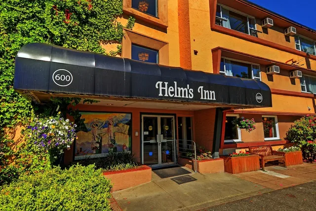 Helm's Inn
