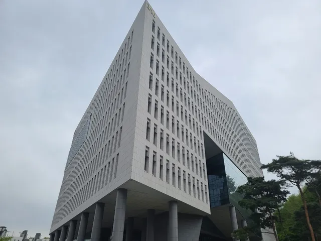 Chung-Ang University Centennial Hall(310)