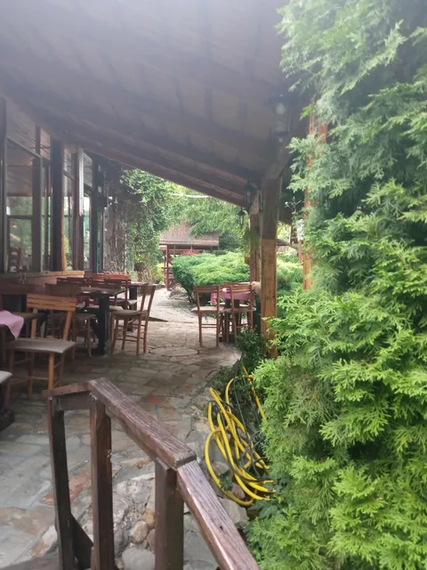 Restoran i Prenoćište Jelen