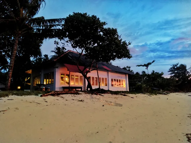 UTOPIA KRUI SURF CAMP