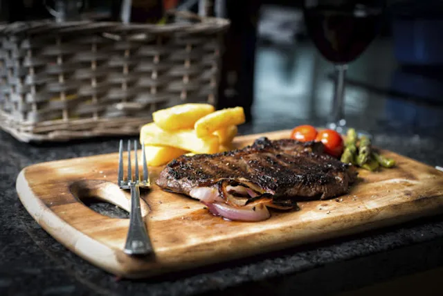 Porti restaurant and bar