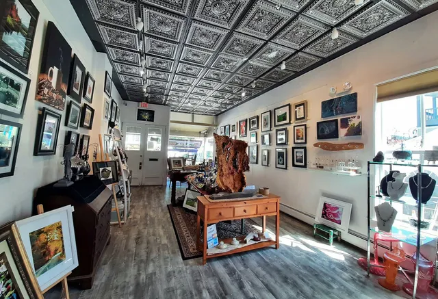 Sydscompufix/Little Cricket Art Gallery