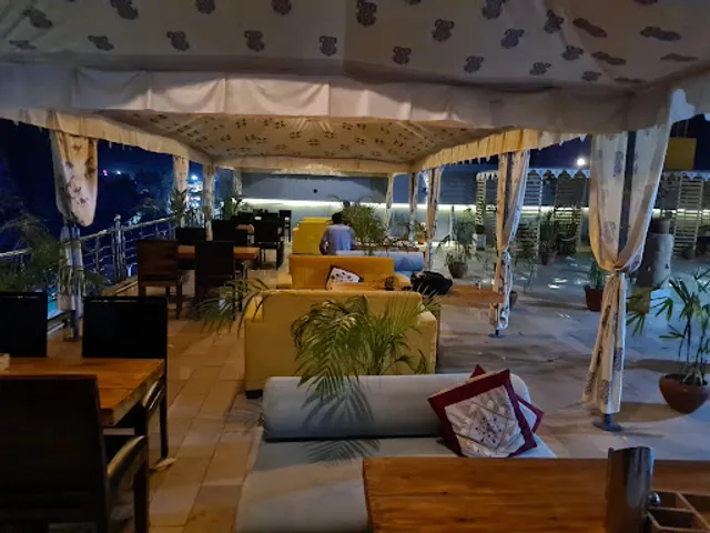 Skyward cafe & Restaurant