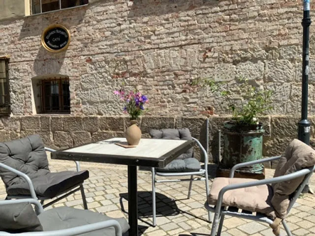 Ruinenromantik Kornmarkt 3 - Cafe, Biergarten, Bistro