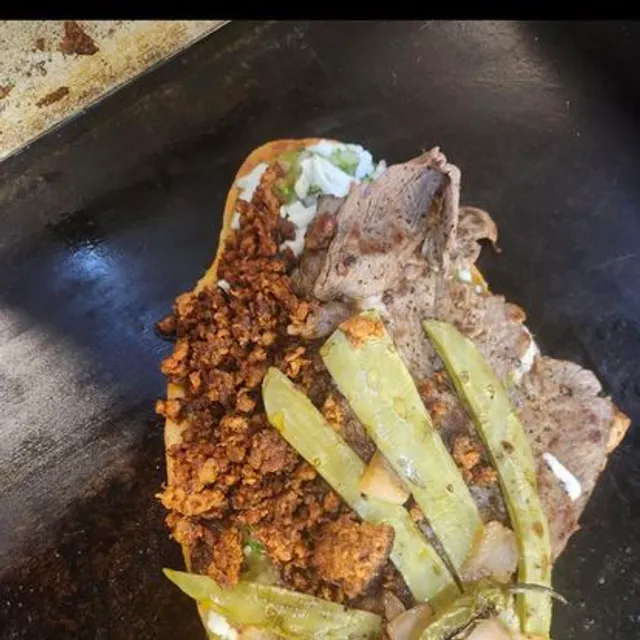 El Huarache Loco: Tortas Chilangas