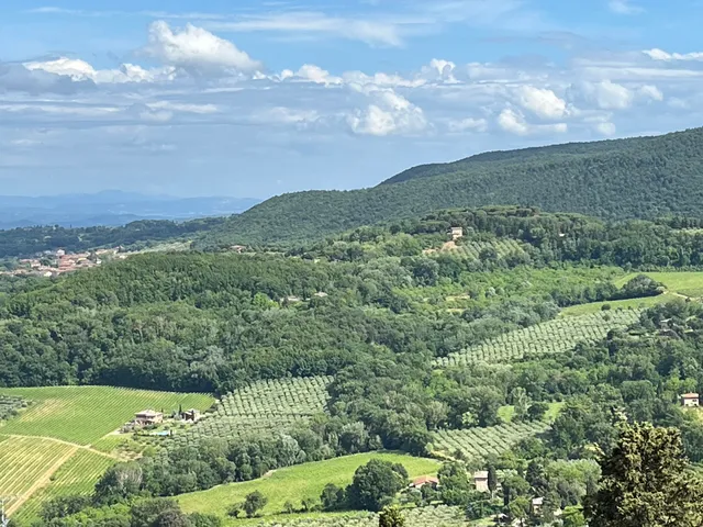 Tuscan Escapes by Papilio Tours