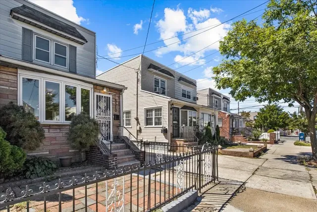 Marsha Duke, Coldwell Banker American Homes