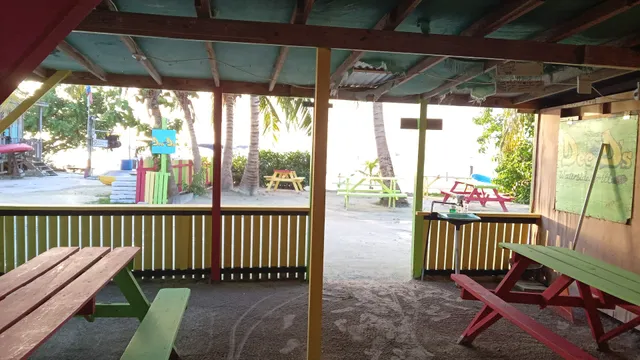 Dee N D's Waterside Grill