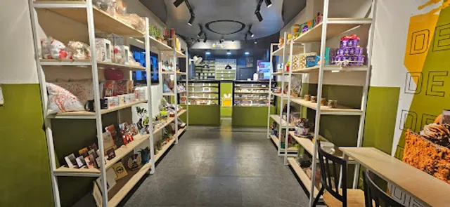 FNP Cakes Shop In MAYUR VIHAR PHASE-1, DELHI