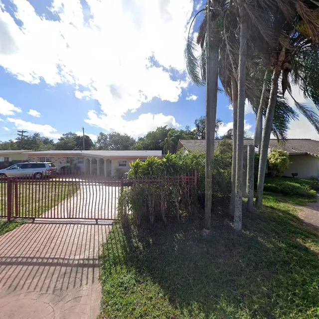 Spacious Home With Heated Pool