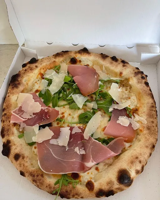 Camion pizza « la pizza des gourmets »