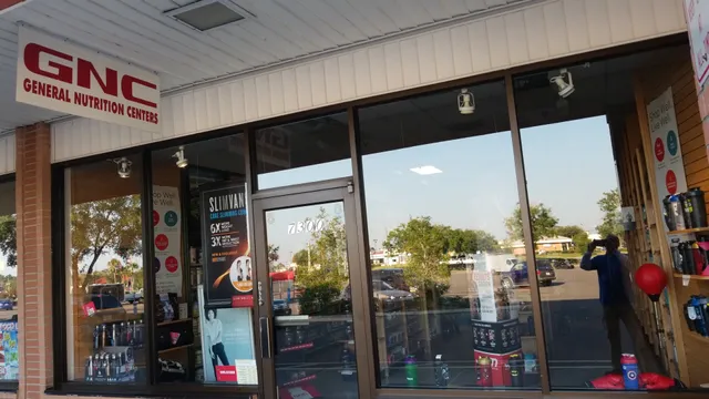 GNC