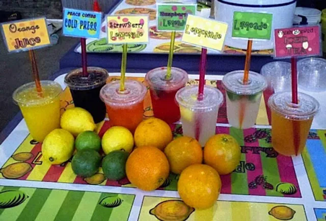 Deluxe Juice Bar