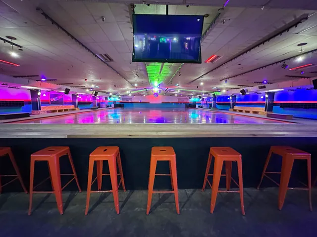 SKATES Rollertainment