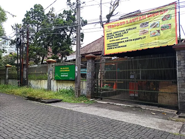 Lautan Merah Seafood