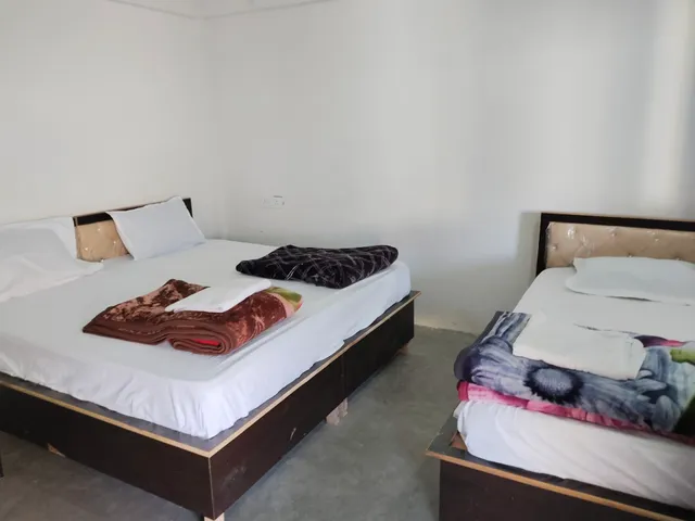 Vasudhara Hotel & Restaurant