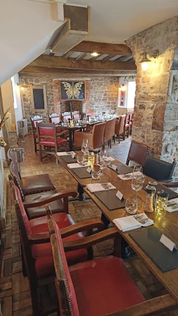 The Wallace Steakhouse with rooms