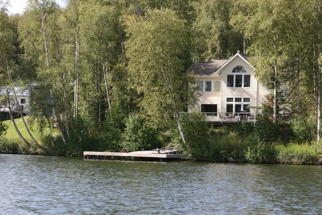 Alaska Lakefront B&B