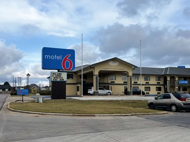 Motel 6 Prattville, AL