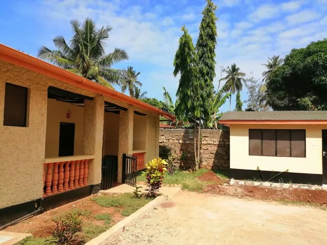 Diani Travelers Guest House