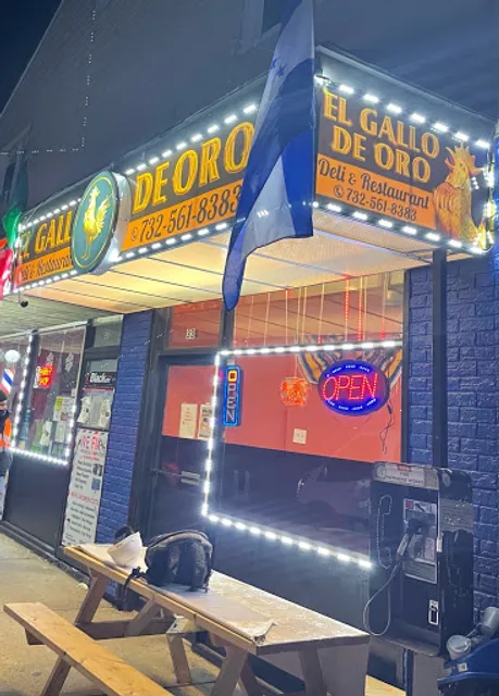 El Gallo De Oro