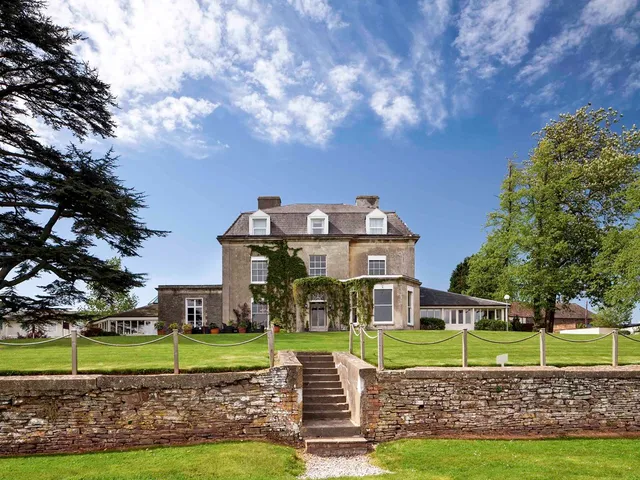 Mercure Bristol North the Grange Hotel