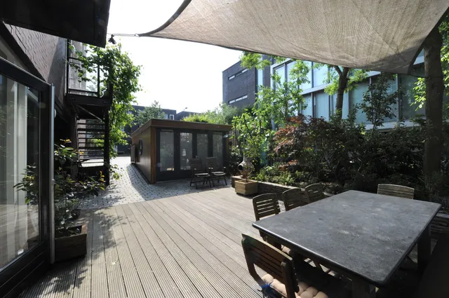 The Green Tunnel / De Groene Tunnel