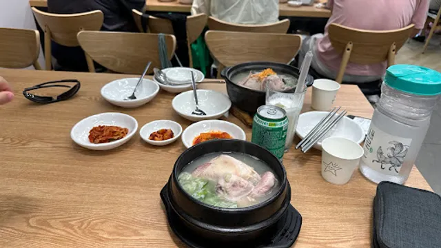 백년토종삼계탕