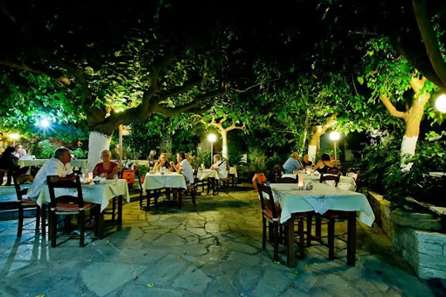 Taverna Garden