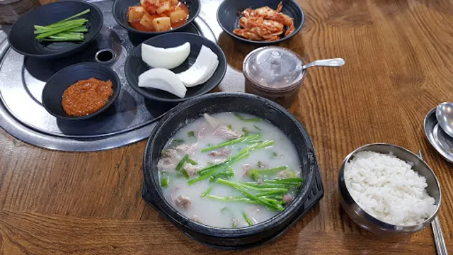 1등가마솥돼지국밥