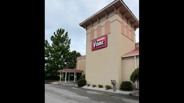 Vizionz Lounge and Live Music Bar